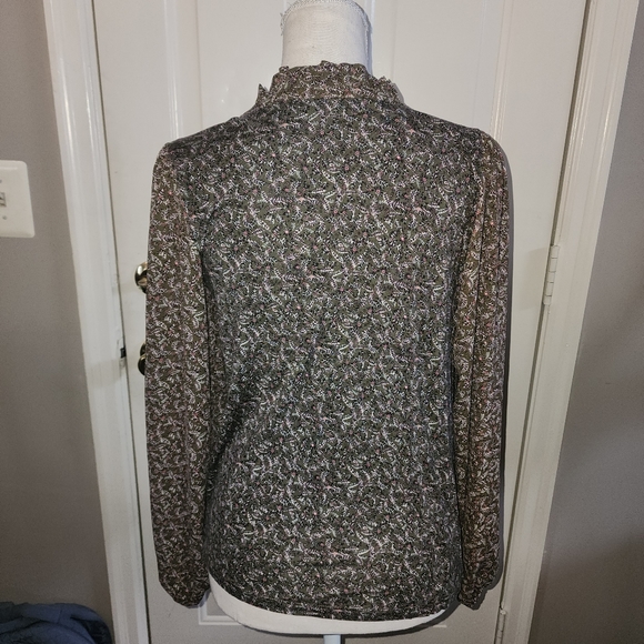 Green floral top - Picture 2 of 4